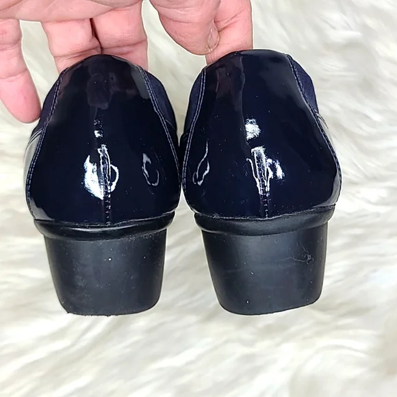 Shoes Size 8M Navy Blue Patent Fabric Wedges Lightweight Casual Everyday EUC - Picture 6 of 10